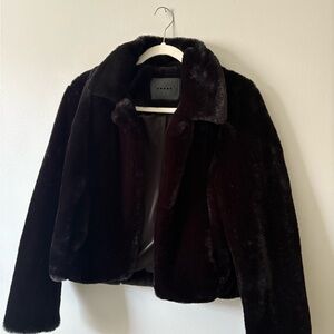 Elegant Faux Fur Jacket in Rich Black